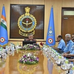 "बेंगलुरु में वायुसेना अधिकारी से मारपीट, DRDO कहकर किया अपमान"